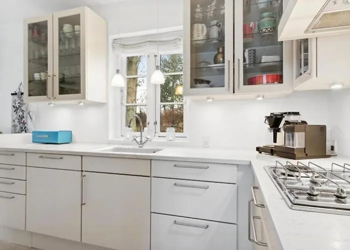 Beachfront Summerhouse With Amazing View And Peace * Hesselager