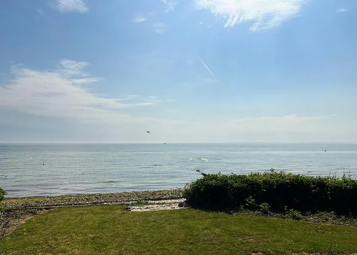 Beachfront Summerhouse With Amazing View And Peace